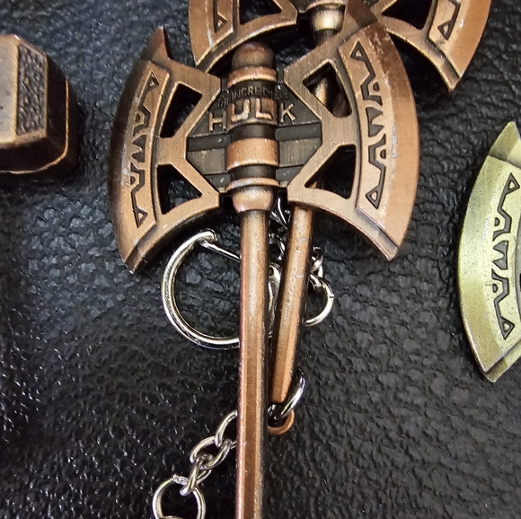 Marvel Metal Keychains - Picture 3 of 6